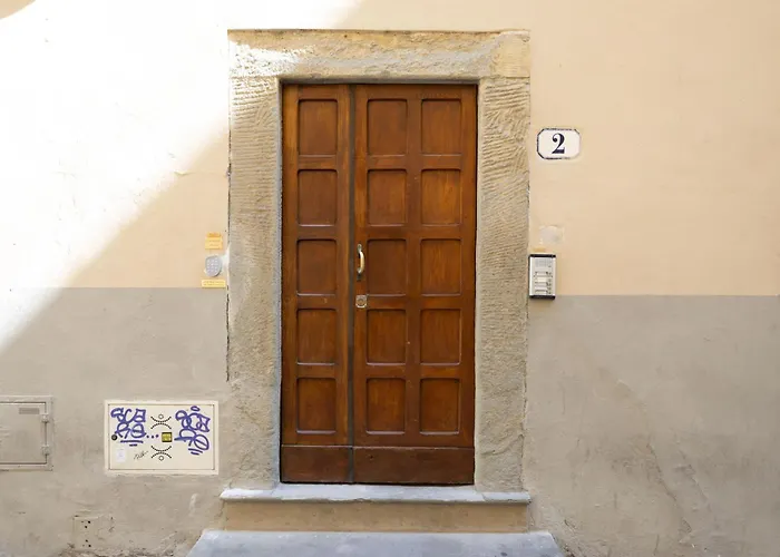 Tornabuoni Cozy شقة